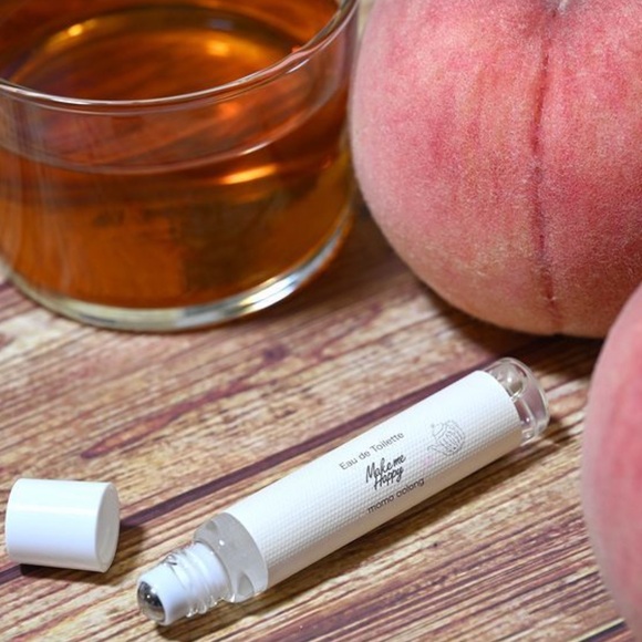 ✨ PEACH OOLONG TEA PERFUME ✨ - Picture 2 of 6